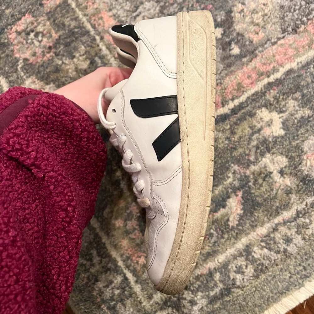 Women’s Vejas V-10 CWL White Black Sneakers